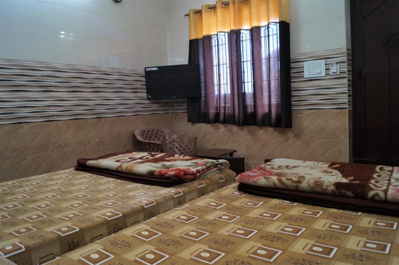 Wins Rooms Vālpārai Εξωτερικό φωτογραφία