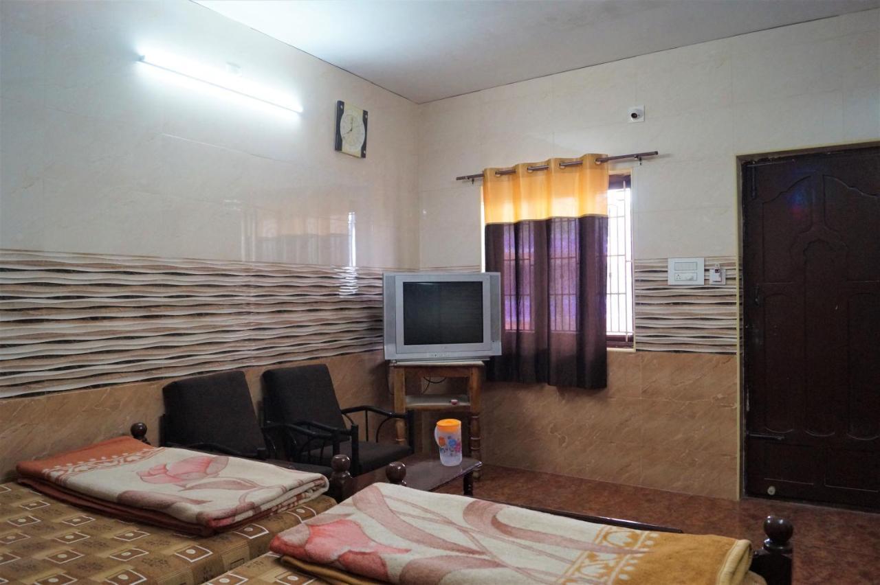 Wins Rooms Vālpārai Εξωτερικό φωτογραφία