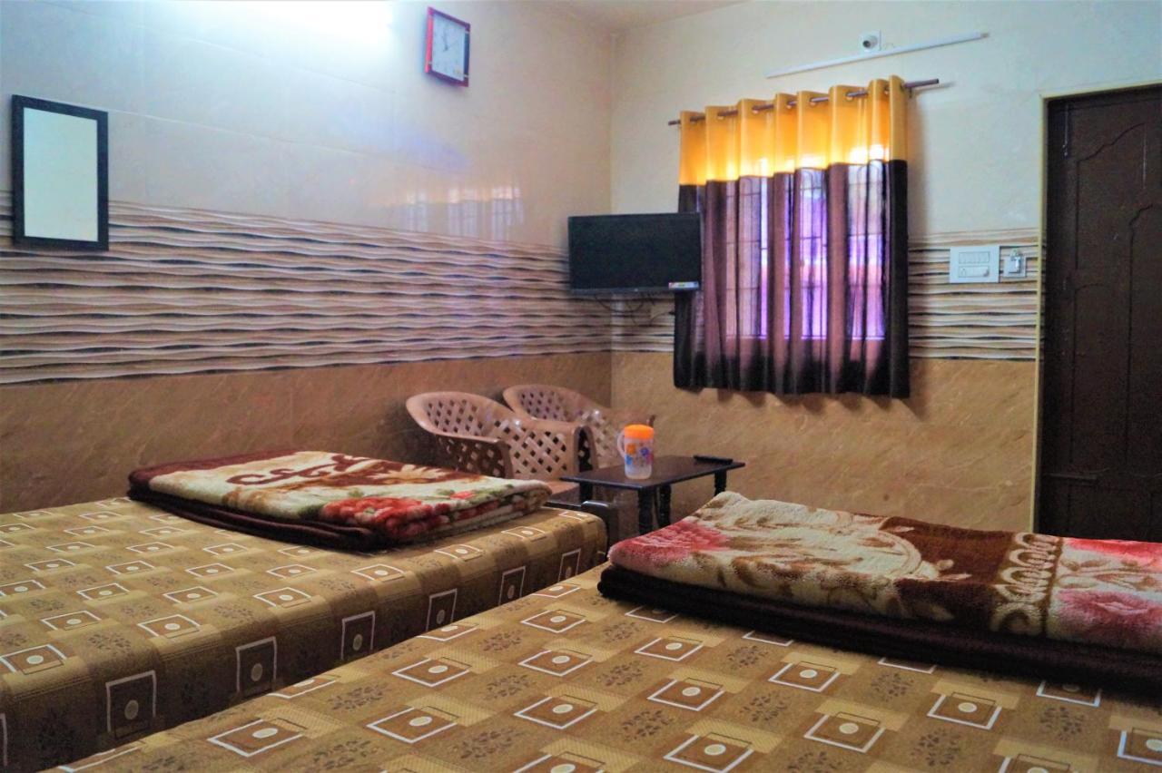 Wins Rooms Vālpārai Εξωτερικό φωτογραφία
