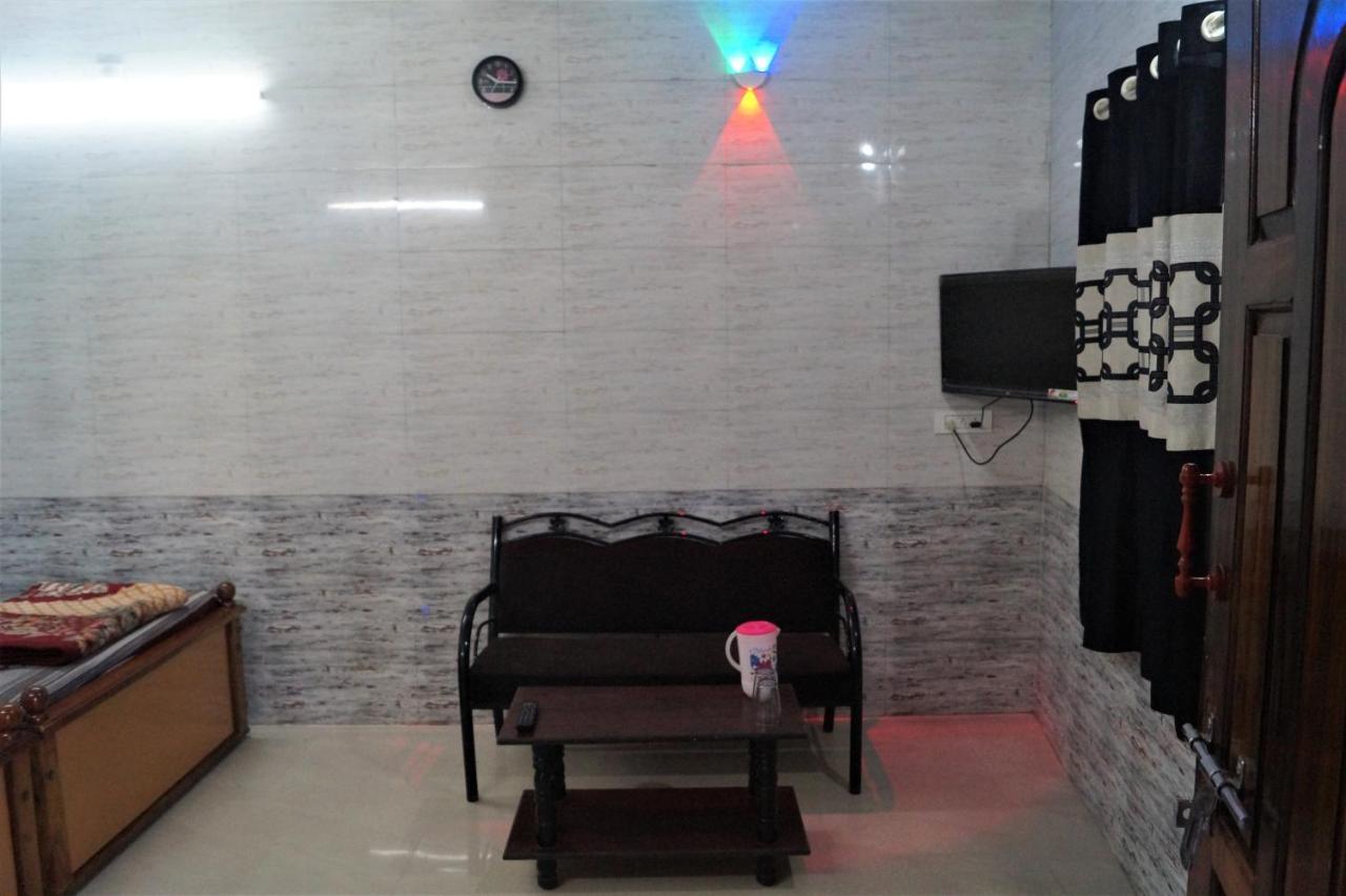 Wins Rooms Vālpārai Εξωτερικό φωτογραφία