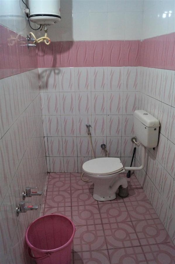 Wins Rooms Vālpārai Εξωτερικό φωτογραφία